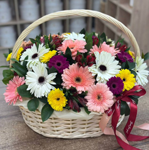 Композиции и букеты с герберами композиции и букеты с герберами