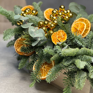 Новогодние композиции в цветочном магазине новогодние композиции в цветочном магазине