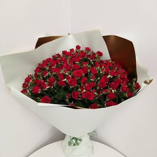 25 кустовых роз